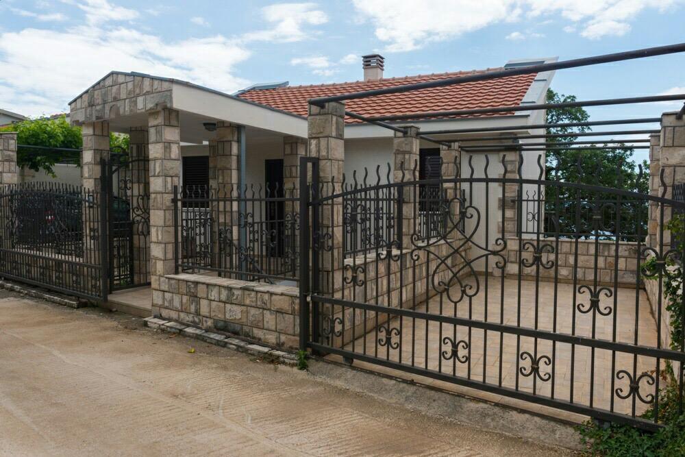 Petrovac Villa Julia מראה חיצוני תמונה